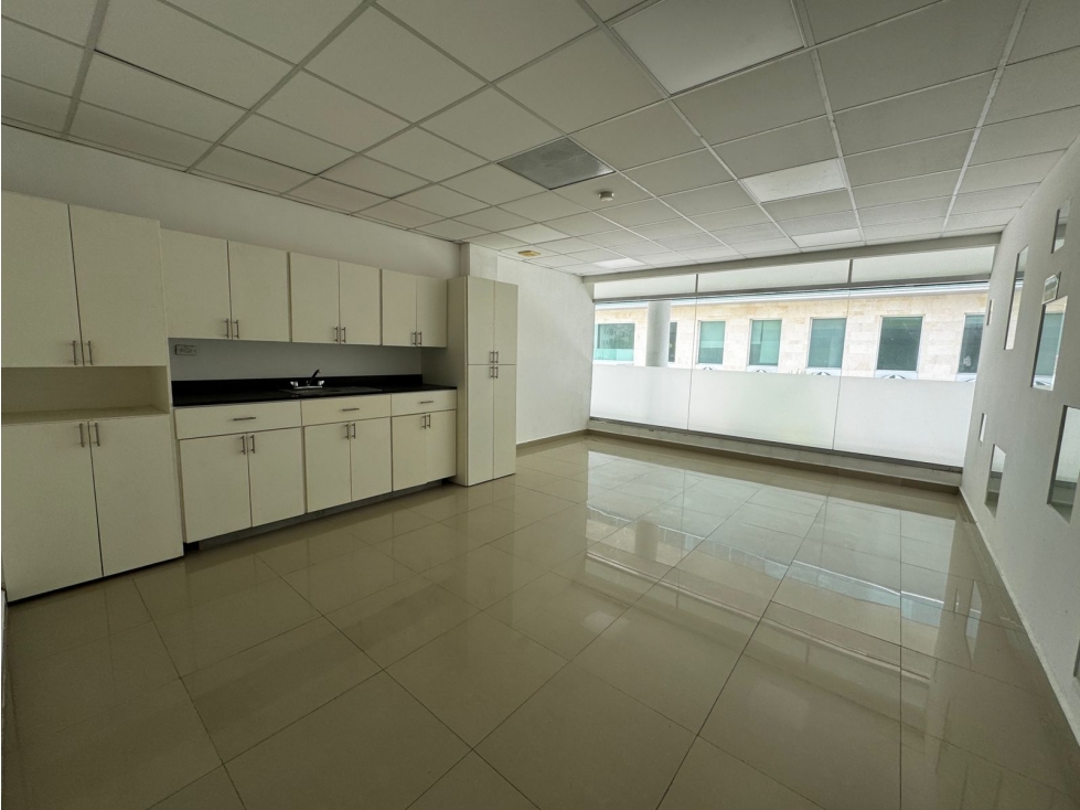 OFICINA EN RENTA 439 m2 EN PLAZA NAYANDEI AV. BONAMPAK CANCUN - 6