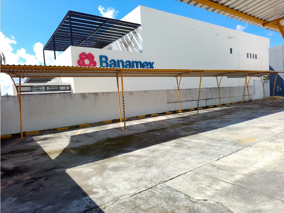 Local comercial de 300 m2 en renta sobre Av. Colosio - Cancún — foto 2