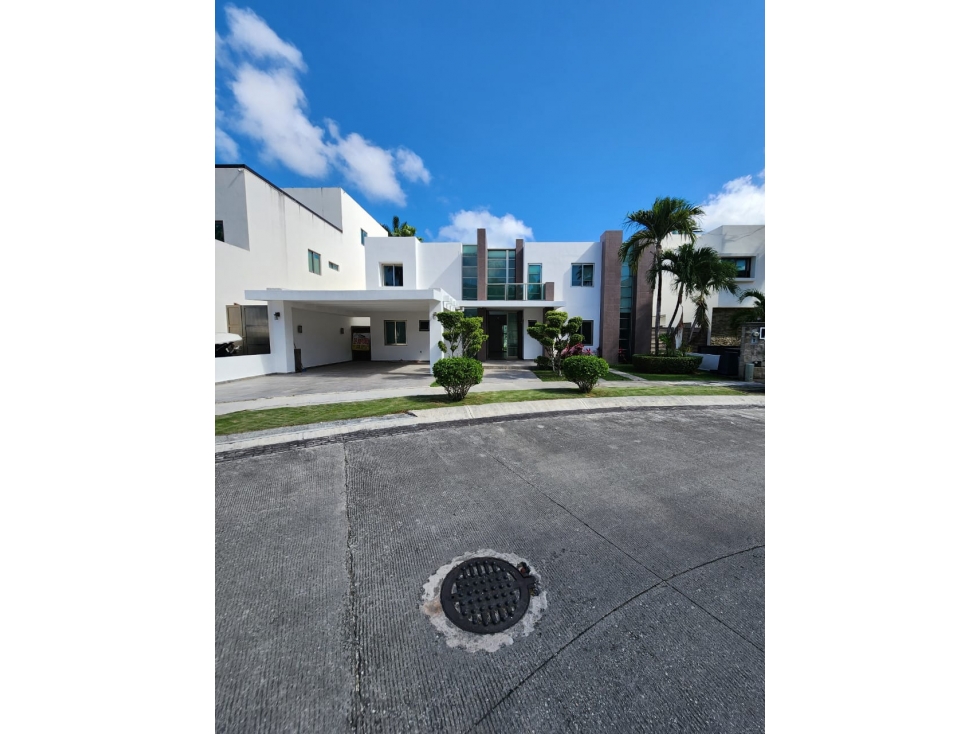 Casa en venta Villa Magna Cancún 3 recámaras con alberca