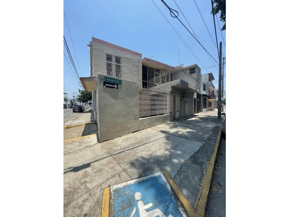 Se vende o renta para oficinas, Casa Arista
