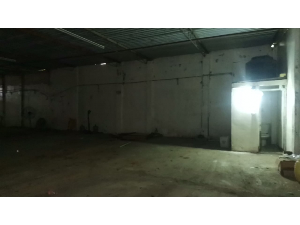 Se RENTA local Macuspana - Refaccionaria sobre calle - 4