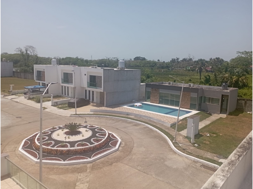 Casas "MODELO QUINTAL" un Nivel 2 Recamaras Alberca comun Casa Club — foto 2