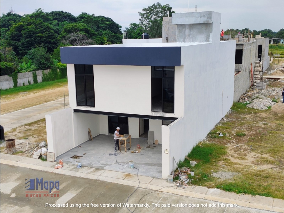 Casa Nueva Modelo Providencia 4 Recamaras 5 Baños Alberca Comun - 2