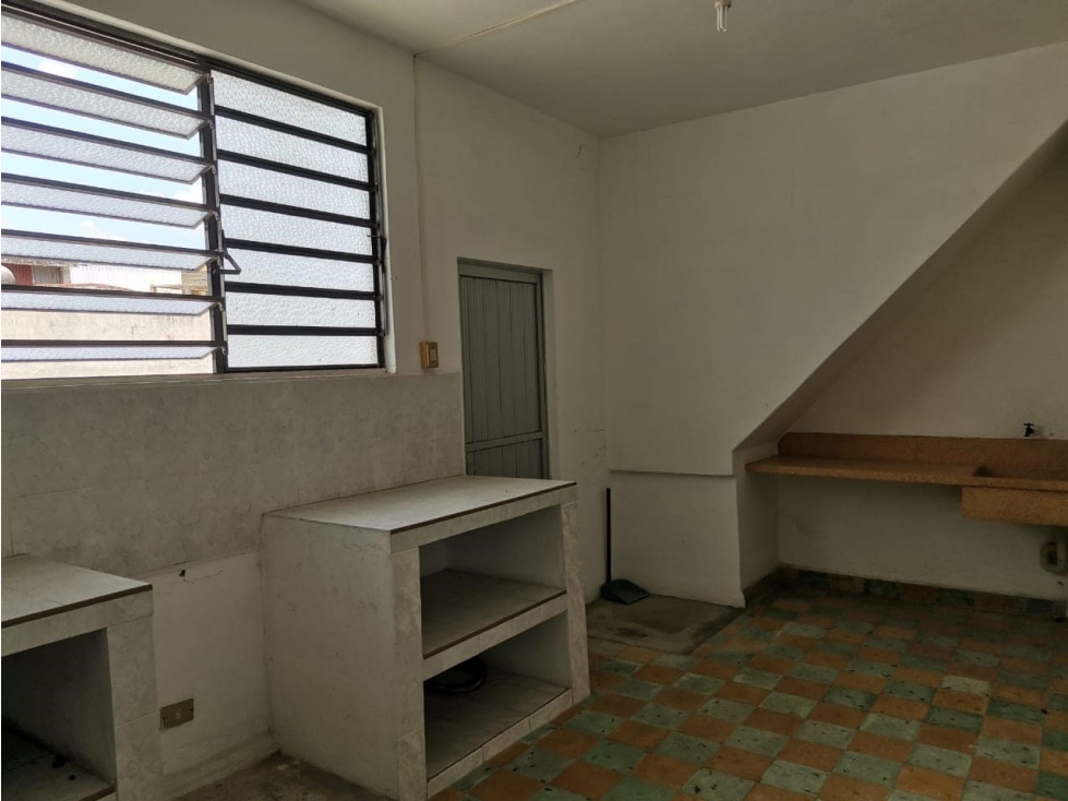 RENTA CASA PLANTA ALTA ALLENDE 214 — foto 3