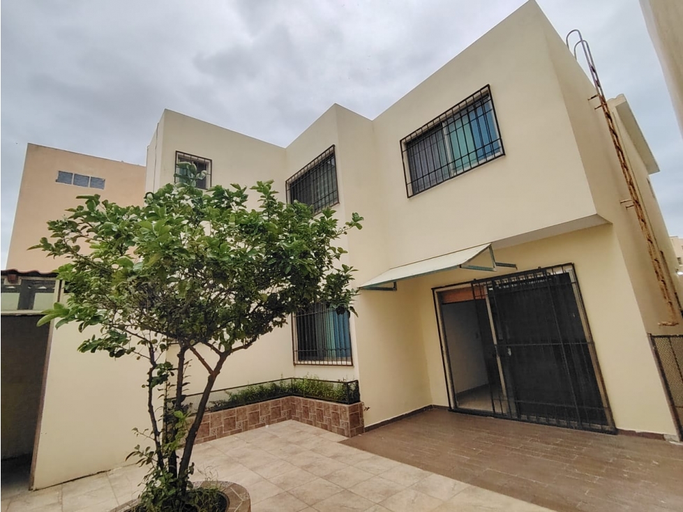VENTA.- Casa 4 Recamaras 4.5 Baños en Privada Las Puertas — foto 2