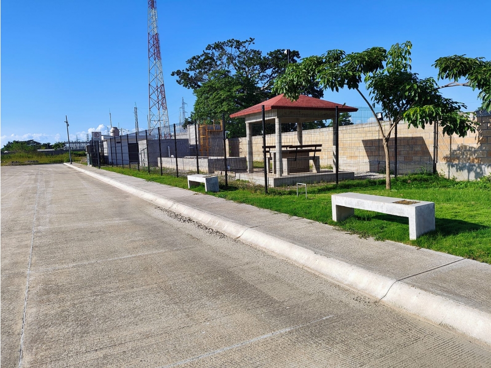 VENTA-Lotes Industriales Urbanizados en Nuevo Parque Industrial - 2