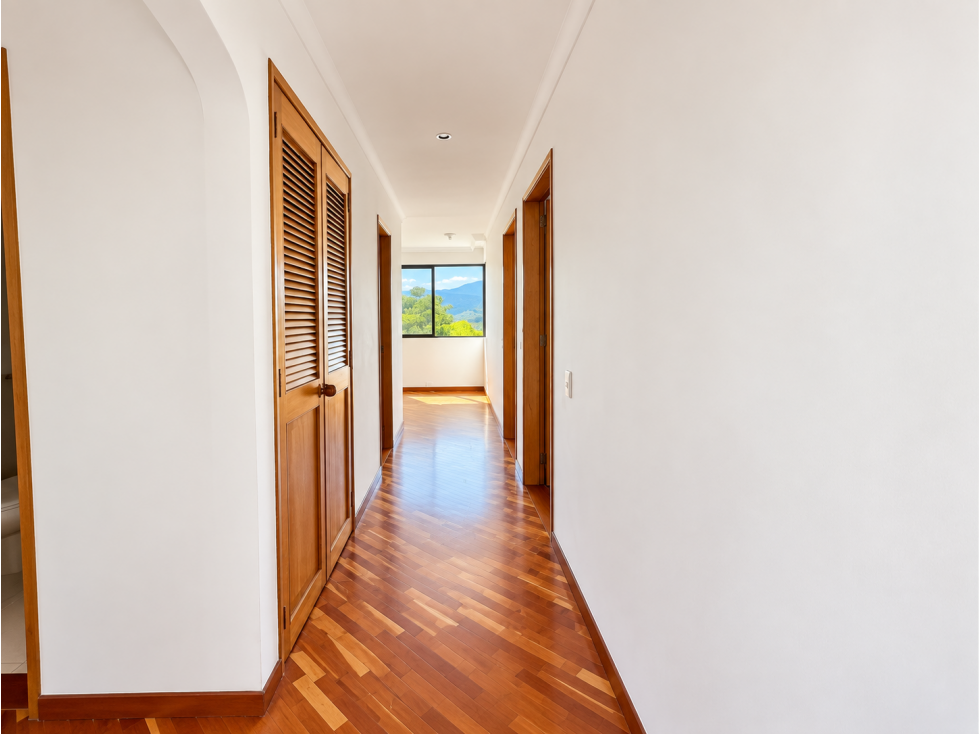VENDO APARTAMENTO EN LOMA DE EL TESORO - IDEAL PARA REMODELAR — foto 5