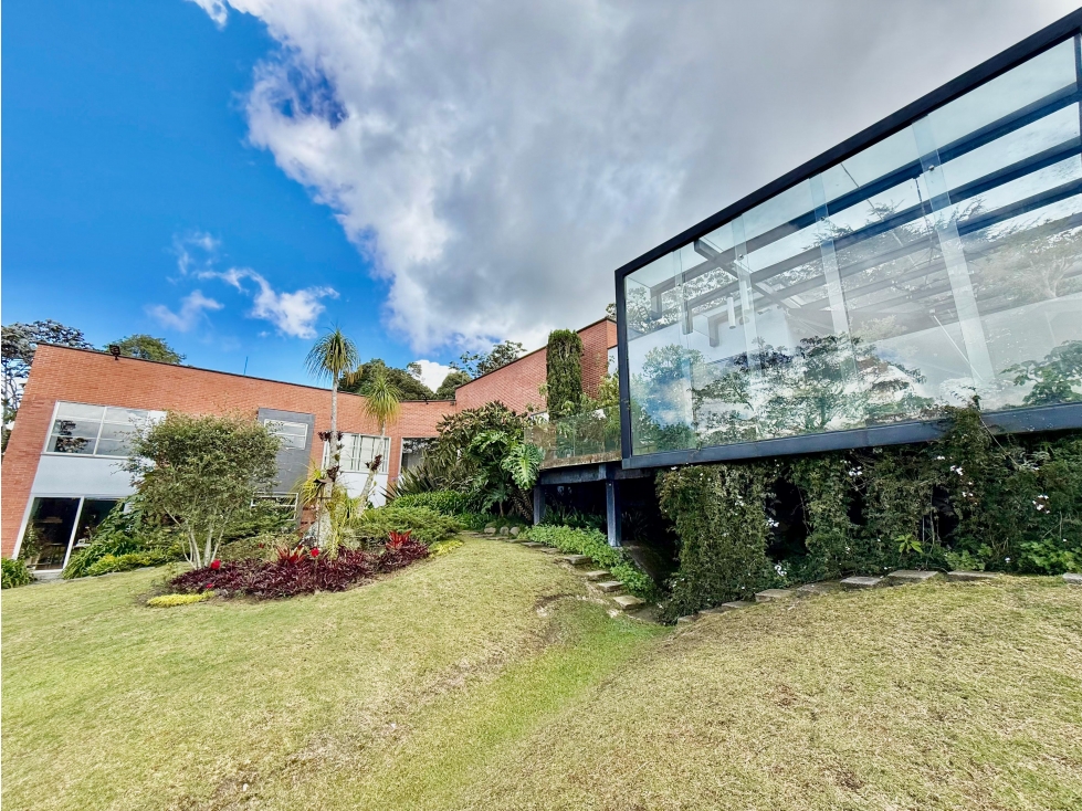 VENDEMOS CASA EN EL ALTO DE LAS PALMAS: DISEÑO, UBICACIÓN NATURALEZA