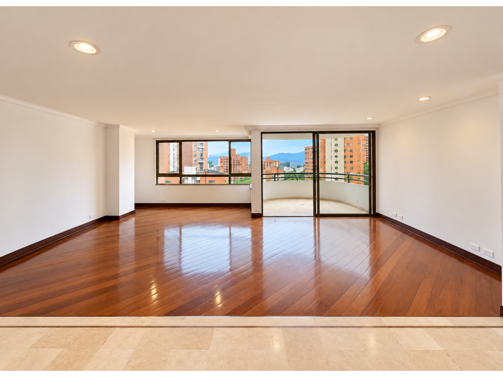 APARTAMENTO EN ARRIENDO | AMPLIOS ESPACIOS Y EXCLUSIVO ENTORNO — foto 2