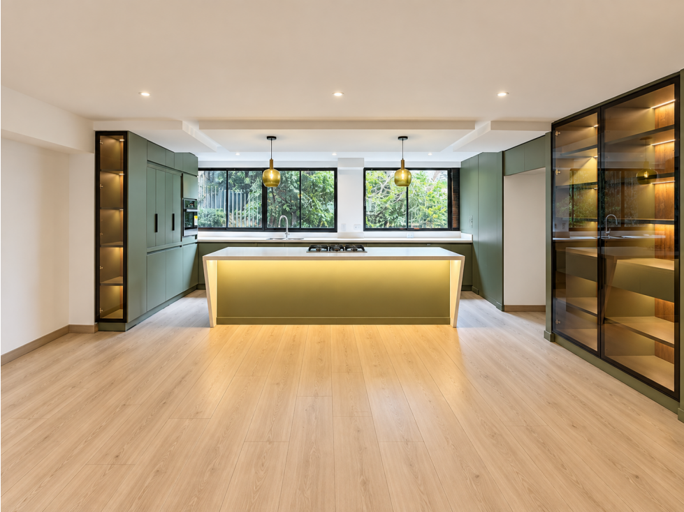 APARTAMENTO DE 295 M² TOTALMENTE REMODELADO CASTROPOL