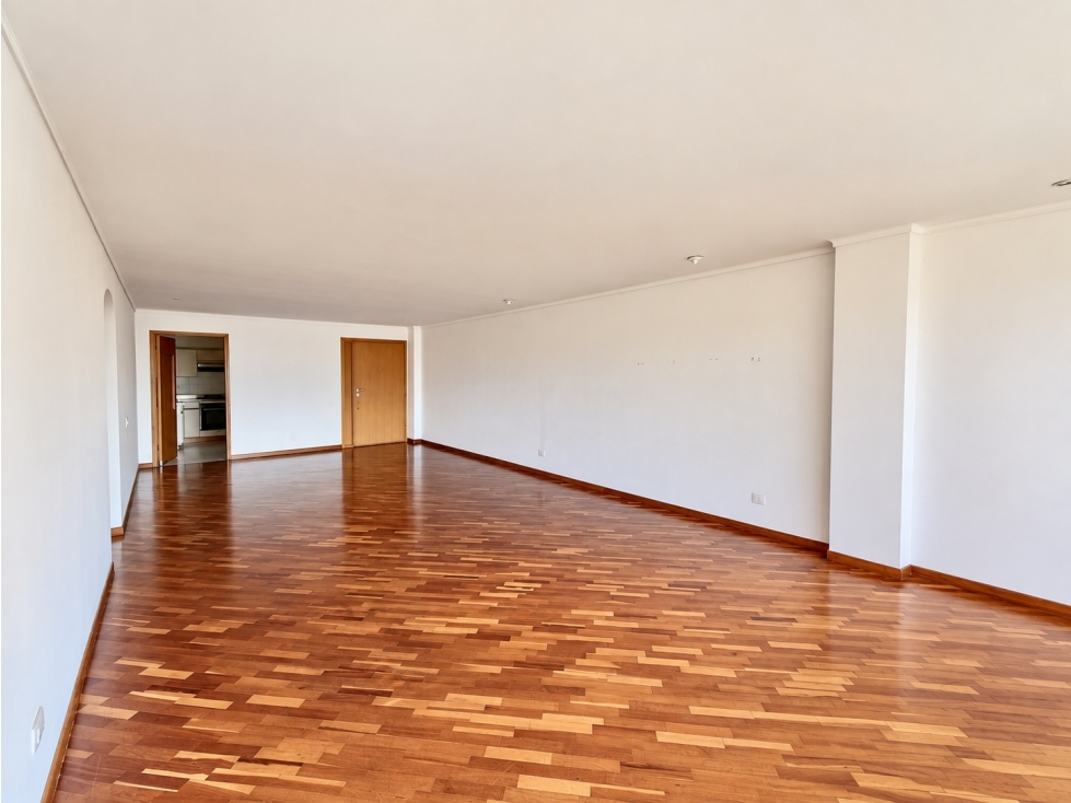 VENDO APARTAMENTO EN LOMA DE EL TESORO - IDEAL PARA REMODELAR — foto 2