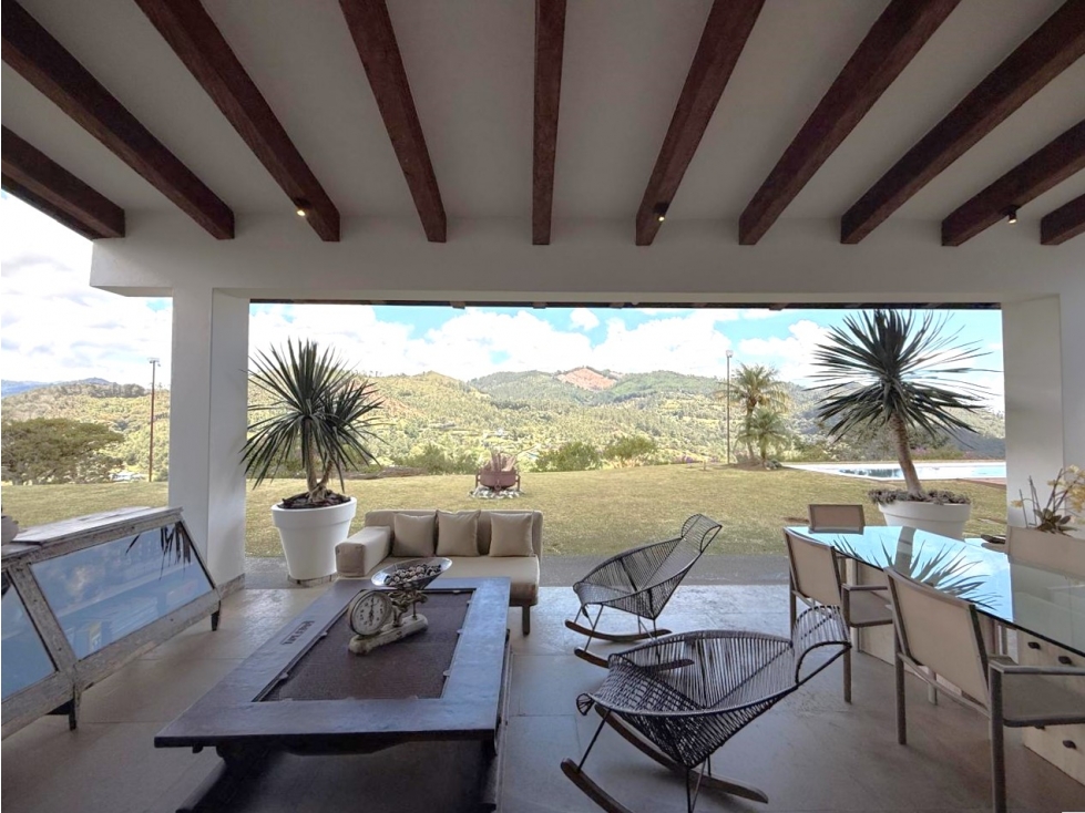 Casa de Lujo en El Tablazo 850 m² de Elegancia, Spa y Piscina Privada — foto 6
