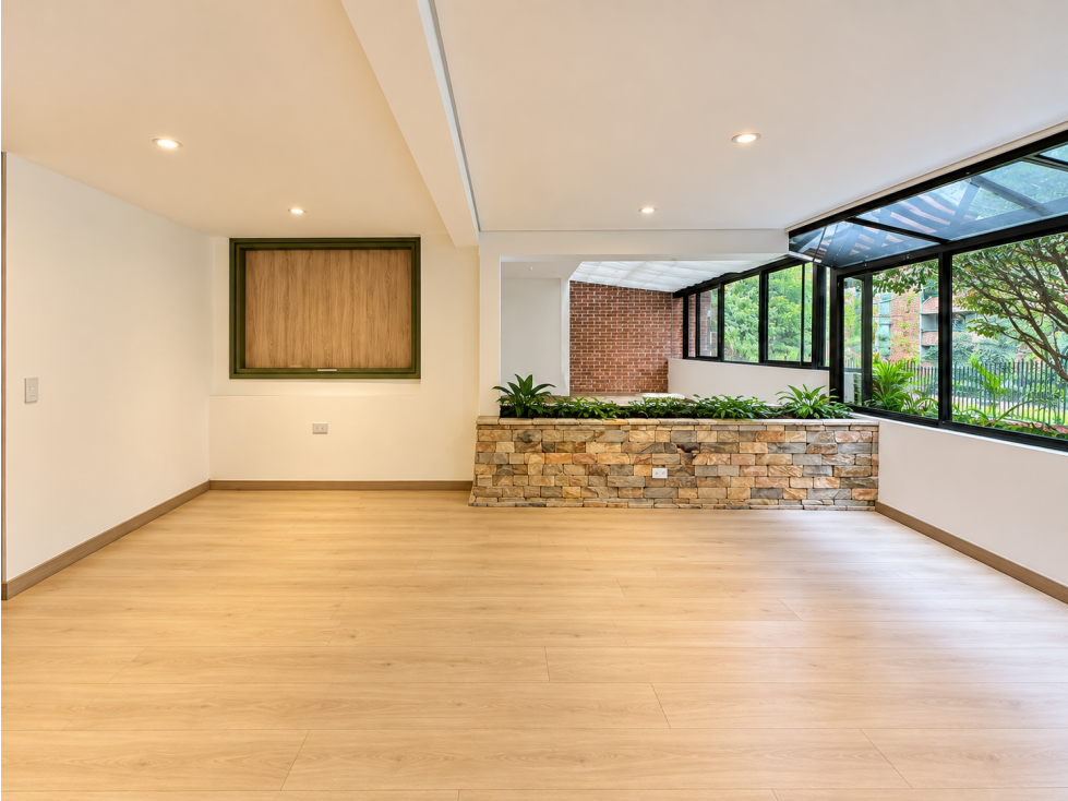 APARTAMENTO DE 295 M² TOTALMENTE REMODELADO CASTROPOL — foto 3