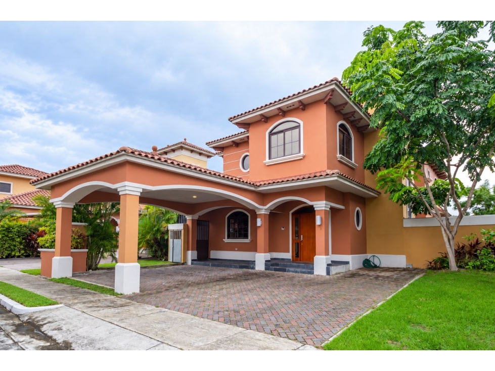 CASA EN El DORAL - COSTA SUR - VENTA