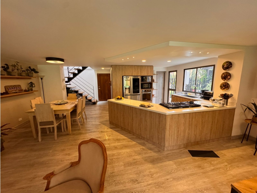 VENTA DE CASA EN EL RETIRO - CON COLEGA