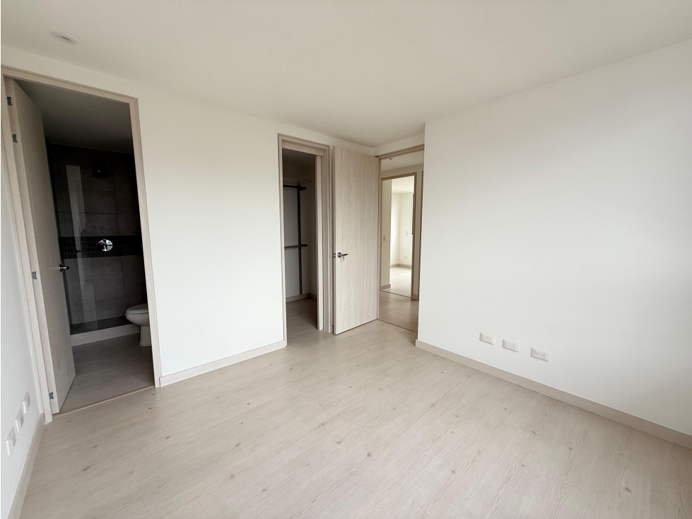 VENTA APARTAMENTO EN POBLADO CASTROPOL - 2 — foto 5
