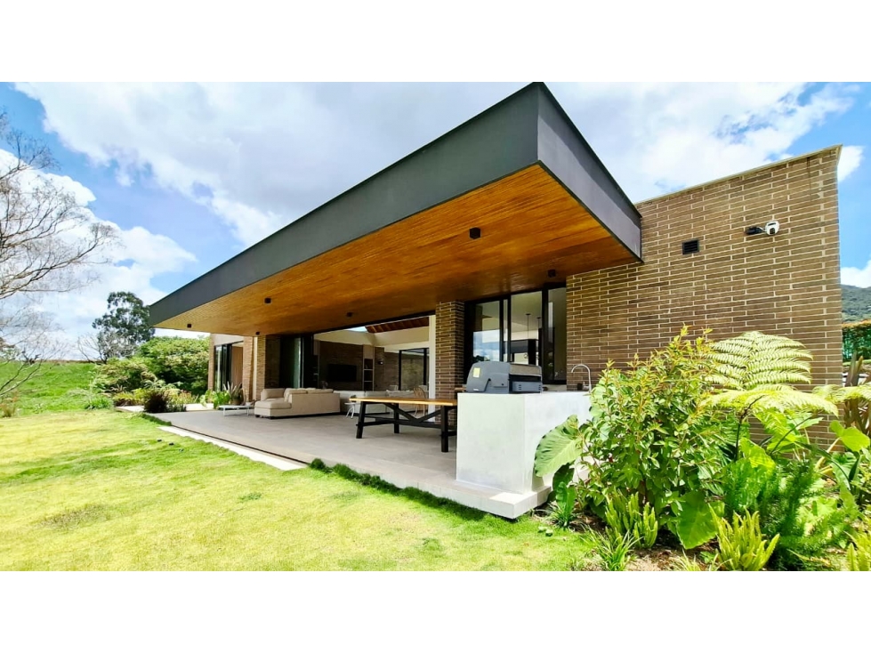 VENTA DE CASA CAMPESTRE EN EL SECTOR EL YARUMO- LA CEJA — foto 2