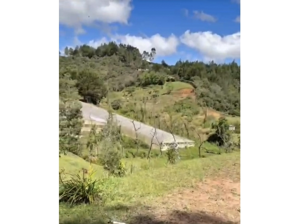 VENTA EN LOTE SAN VICENTE DE FERRER — foto 3