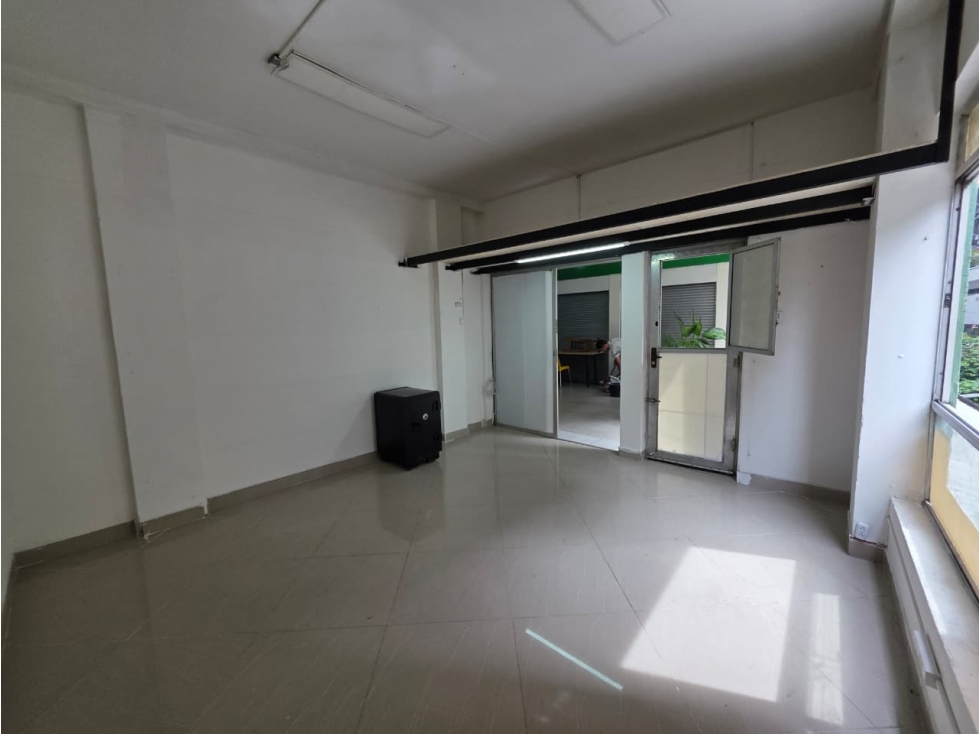 VENTA Ó PERMUTA DE OFICINA EN LA CANDELARIA CENTRO MEDELLIN — foto 3