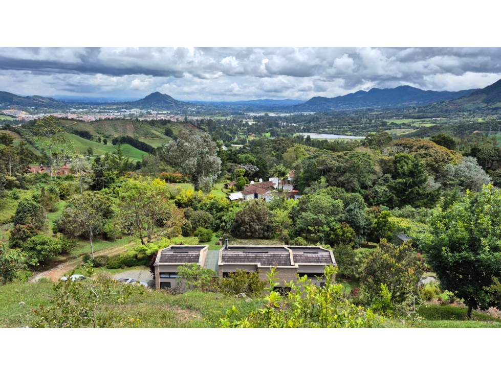 VENTA DE HERMOSA CASA CAMPESTRE EN LA CEJA VIA ABEJORRAL — foto 3