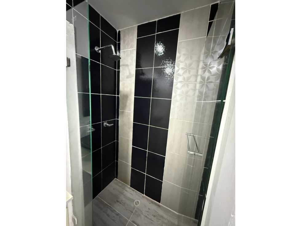 VENTA DE HERMOSA CASA DE TRES NIVELES EN GUALANDAY - LA CEJA — foto 6