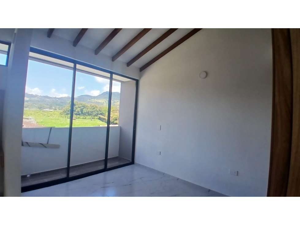 VENTA DE CASA EN LA CEJA - UNIDAD ABIERTA EXCELENTE UBICACIÓN — foto 2