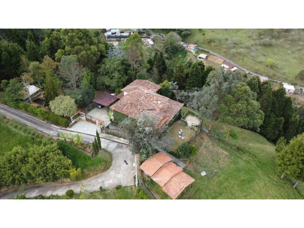 VENTA DE ESPECTACULAR CASA LOTE EN SAN CRISTOBAL- MEDELLIN