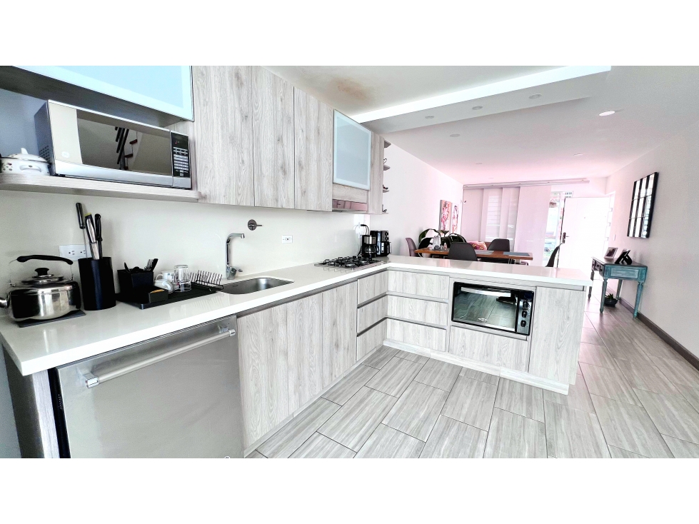 VENTA DE CASA EN LA CEJA CERCA AL VIVA — foto 2