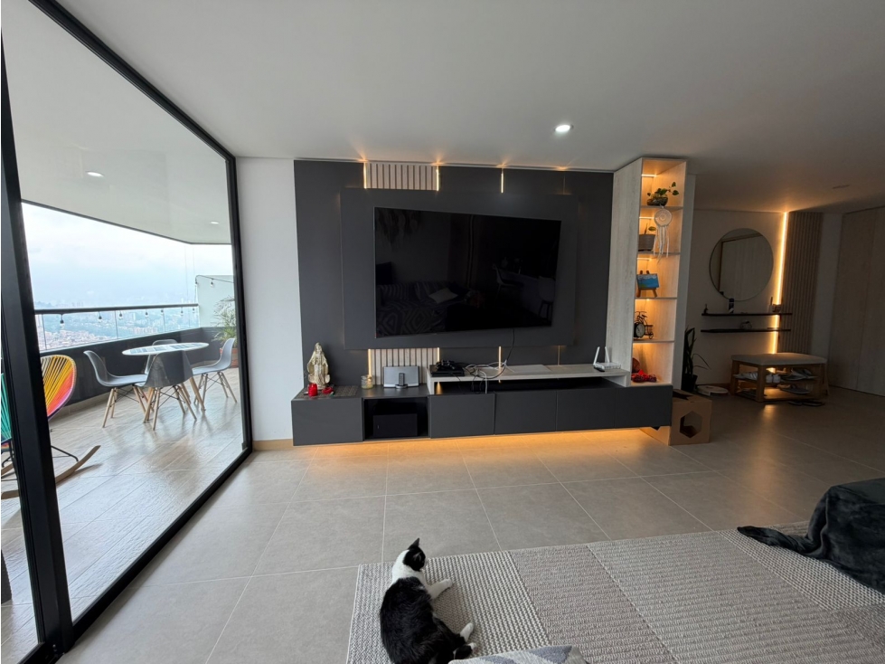 VENTA DE APARTAMENTO EN LOMA DE LAS BRUJAS- VISTA A CIUDAD — foto 5
