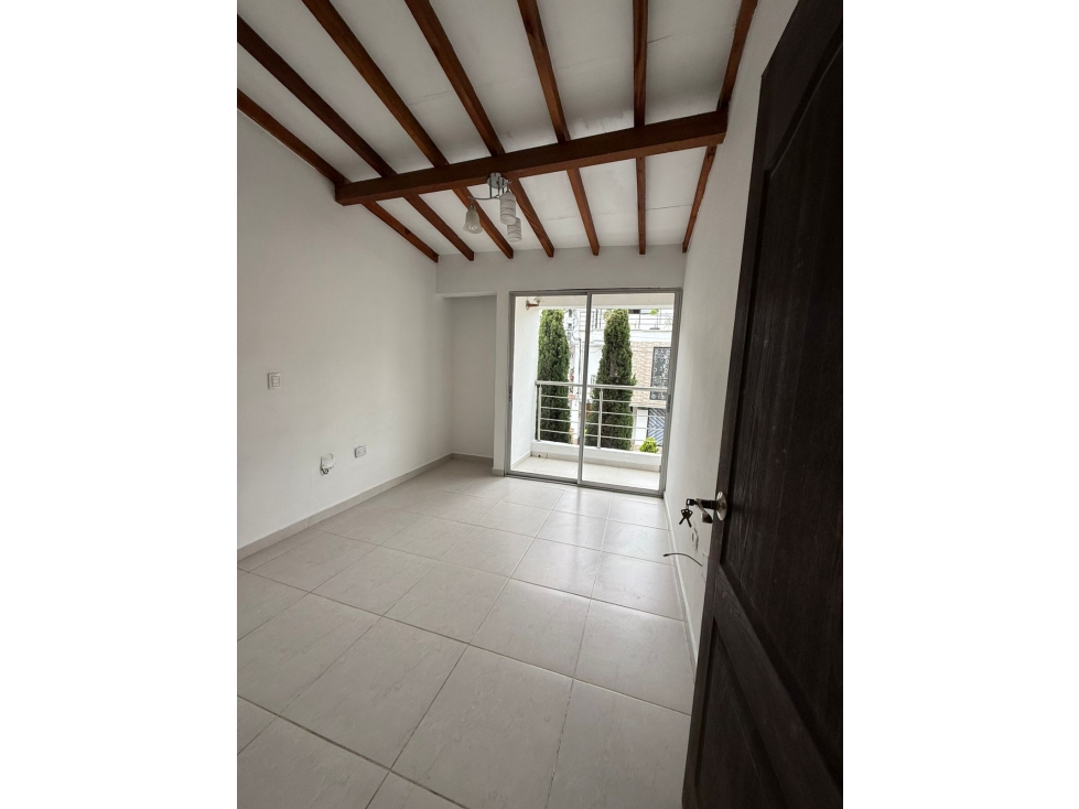 VENTA DE HERMOSA CASA DE TRES NIVELES EN GUALANDAY - LA CEJA — foto 4