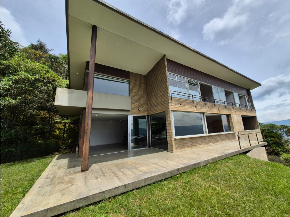 VENTA DE CASA EN CEDRO VERDE - ALTO DE PALMAS
