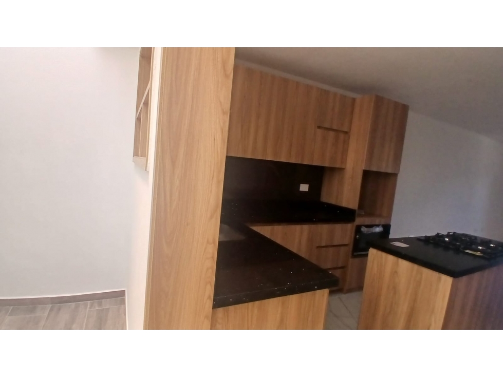 VENTA DE CASA EN LA CEJA - UNIDAD ABIERTA EXCELENTE UBICACIÓN — foto 3
