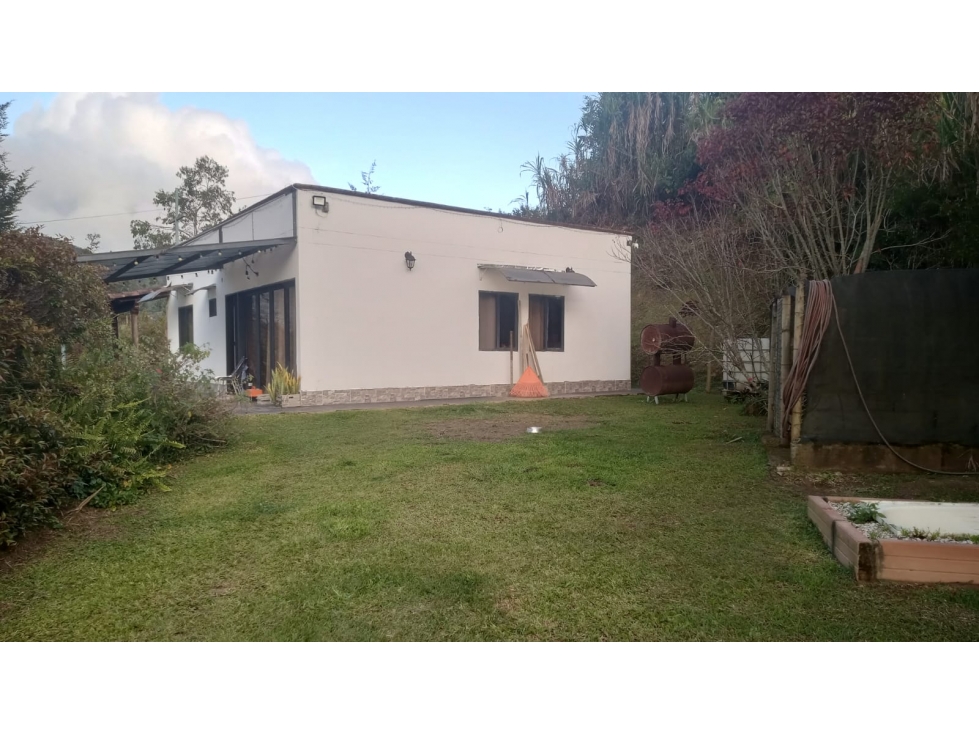VENTA DE FINCA CON DOS CASA INDEPENDIENTES EN SANTUARIO - PANTANILLO - 1