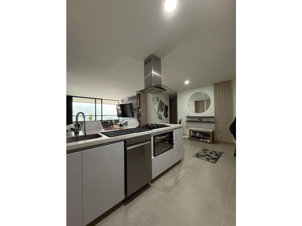 VENTA DE APARTAMENTO EN LOMA DE LAS BRUJAS- VISTA A CIUDAD — foto 6