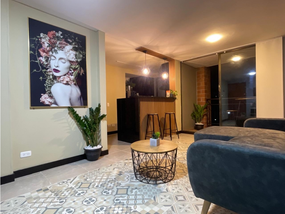 ALQUILER DE APARTAESTUDIO AMOBLADO EN CASTROPOL- EXCELENTE UBICACIÓN — foto 2