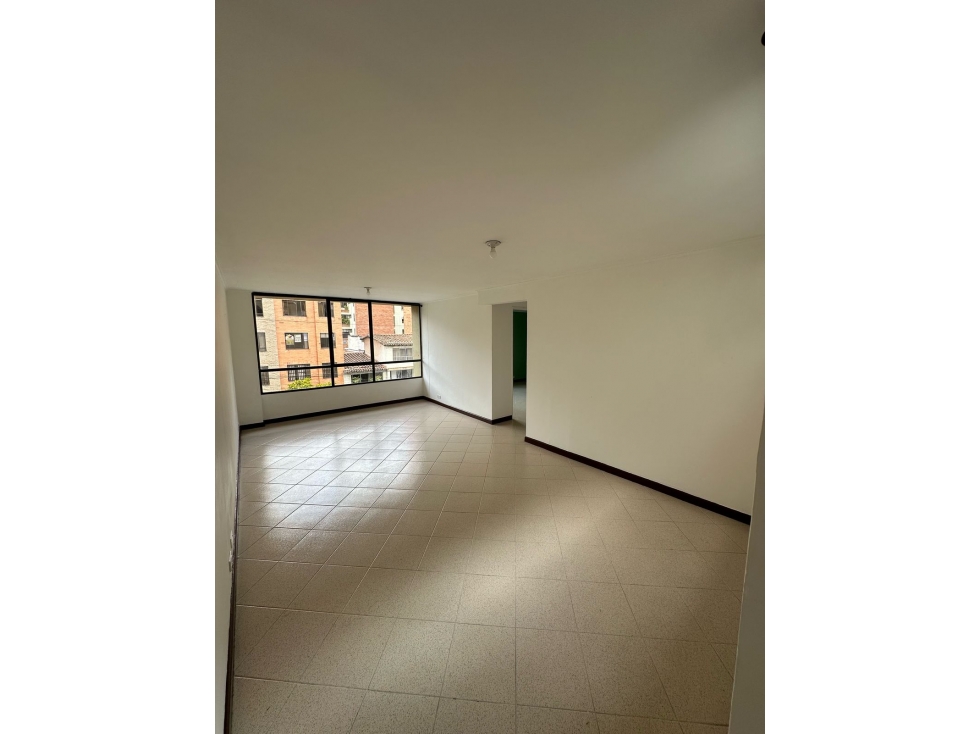 Apartamento en venta, Laureles, Medellín.