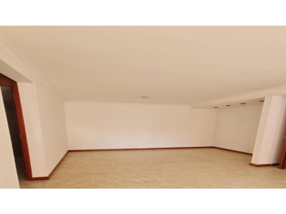 Apartamento en venta, Loma de los Bernal, Medellín. — foto 4