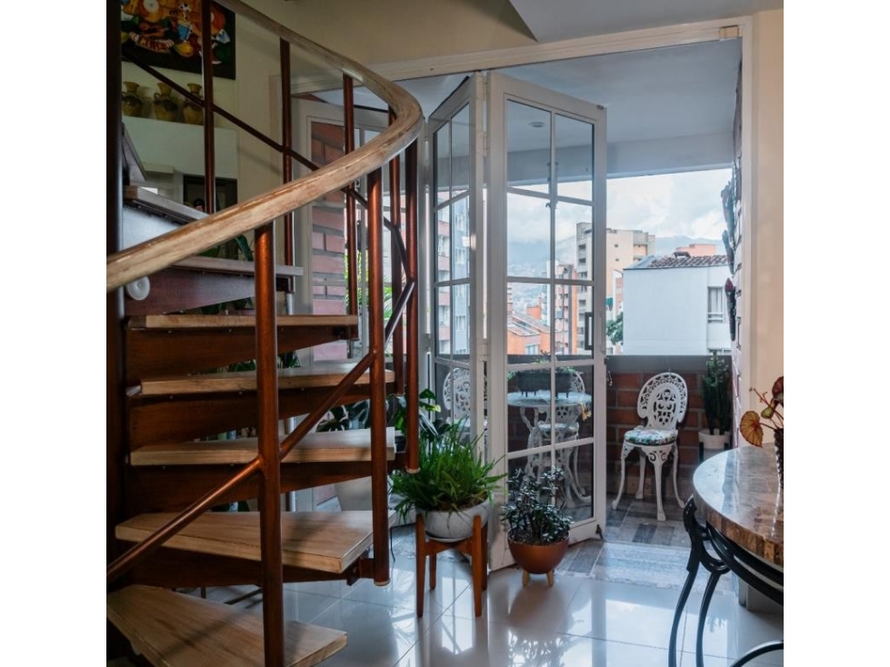 Apartamento en Venta, Santa Teresita, Medellín.