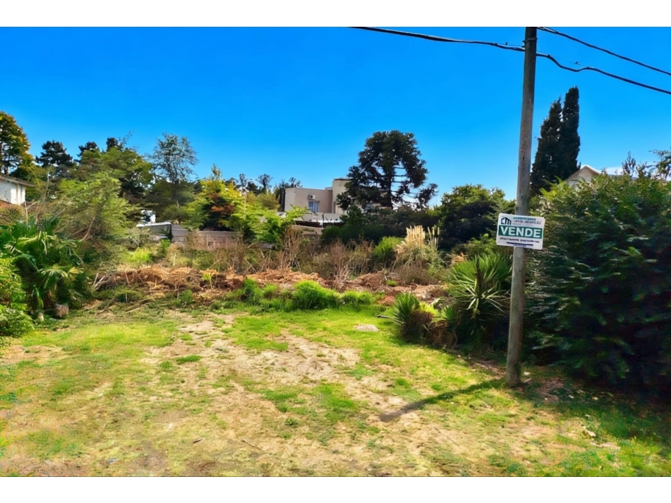 EN VENTA LOTE EN BARRIO GOLF - 1