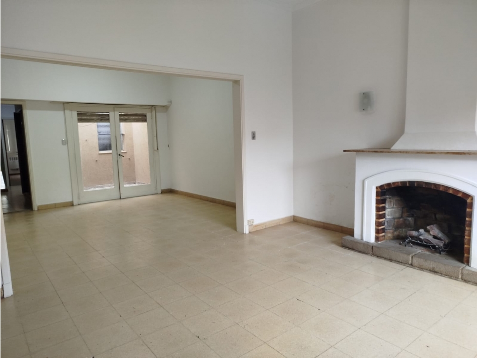 En Venta Propiedad de 4 dormitorios. Excelente ubicación - 3