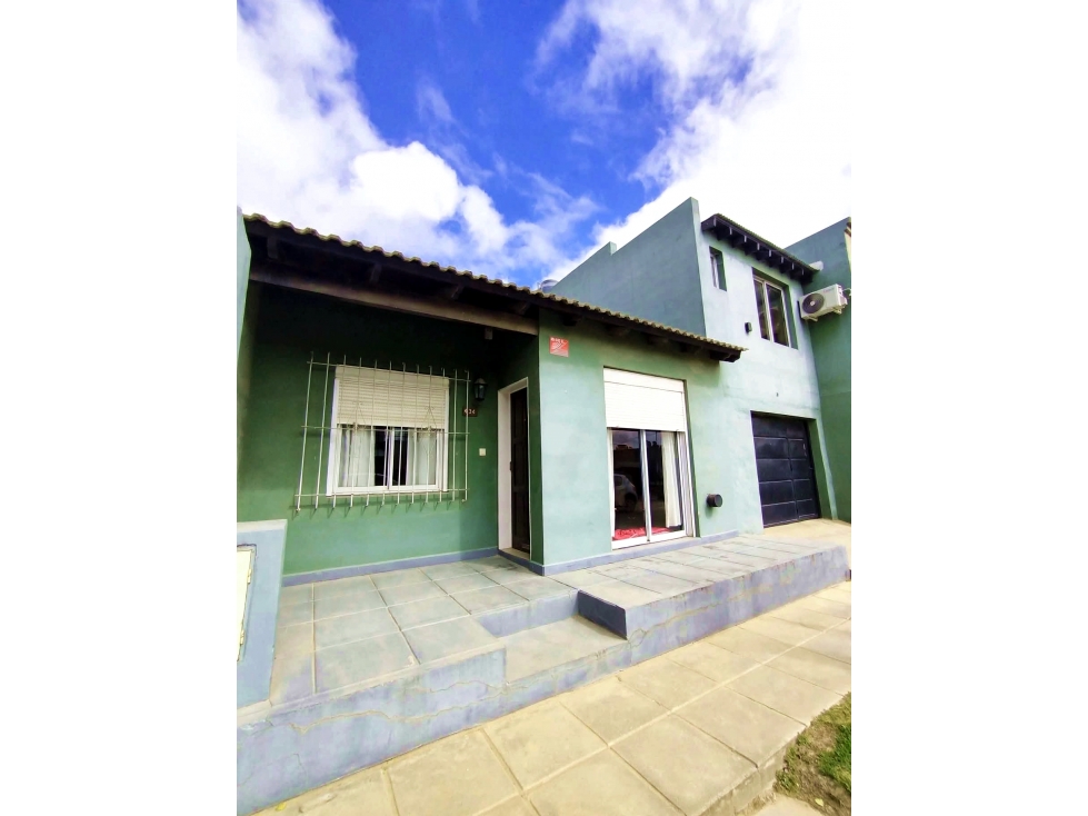 Casa de 3 dormitorios en Barrio Falucho 22 - 1
