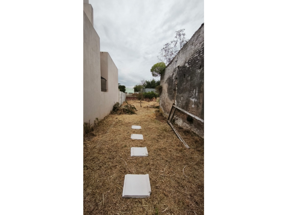 Venta lote semicentro