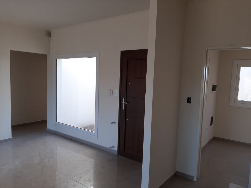 EN VENTA CASA 2 DORMITORIOS / ZONA LA RURAL - TANDIL - 3