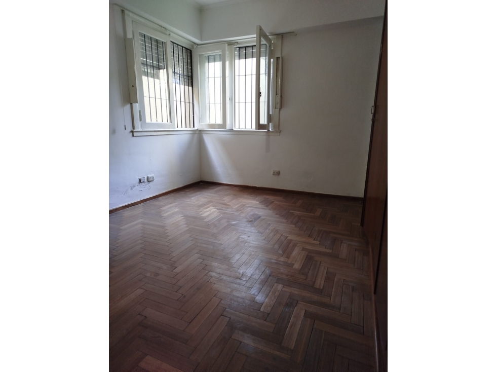 En Venta Propiedad de 4 dormitorios. Excelente ubicación - 6
