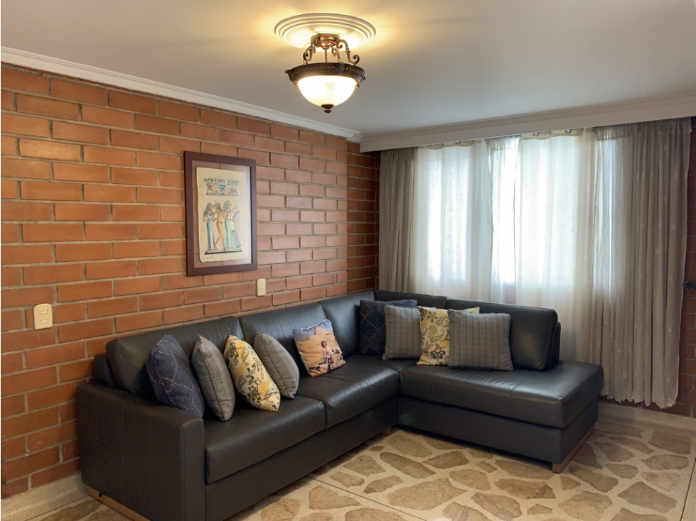 Venta de Apartamento Duplex, Sector La Castellana, Medellín. — foto 2
