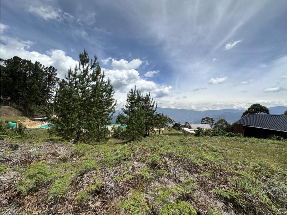 Venta Lote en Parcelación - Envigado Alto Palmas