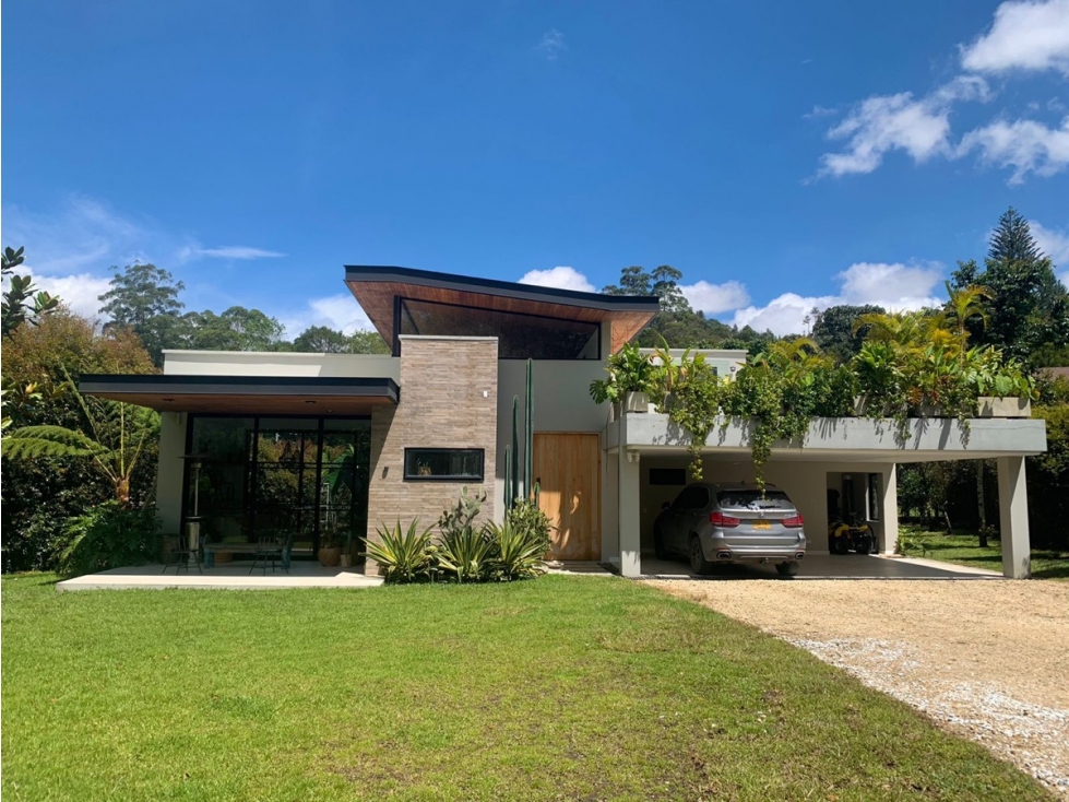 Encantadora Casa En Parcelacion en El Retiro