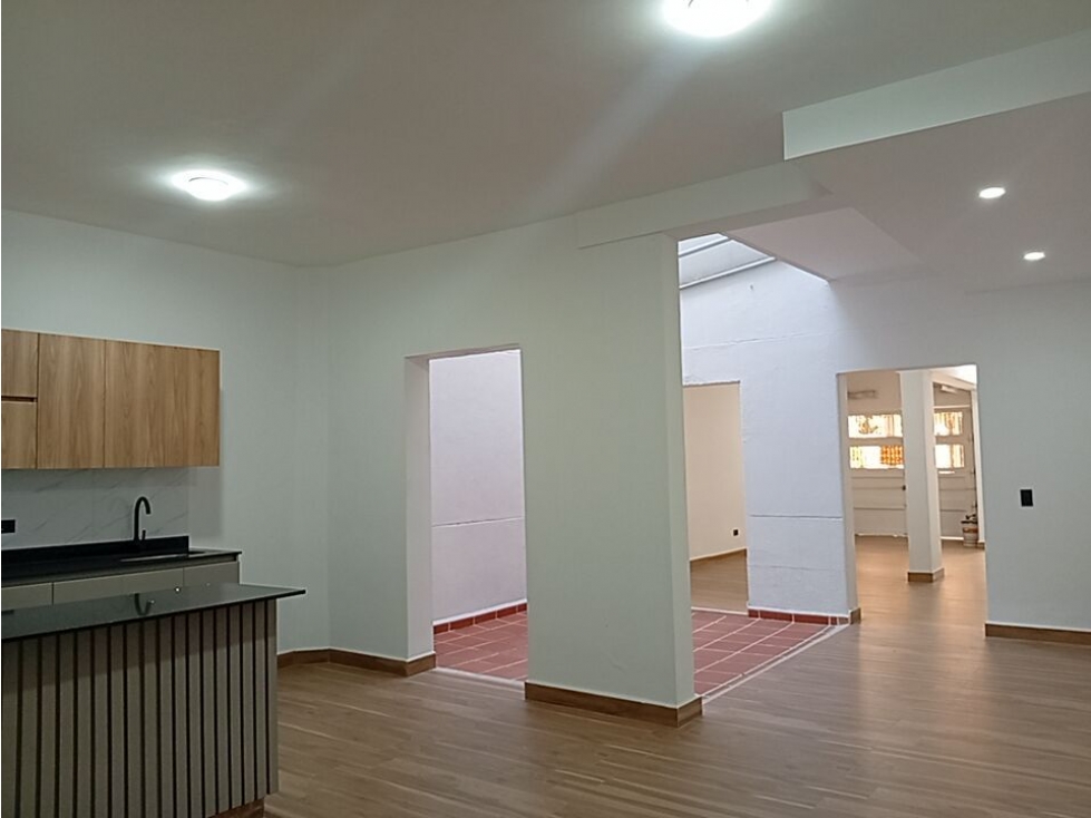 VENTA DE CASA EN LAURELES SANTA TERESITA — foto 3