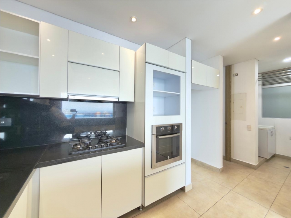 Lindo apto en Normandía, Oeste de Cali. 175 m2, 2 Parq, 1 Dep. — foto 3