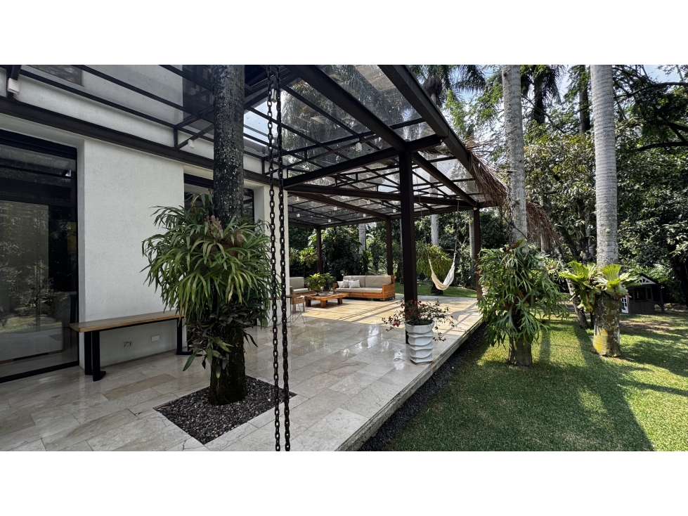 VENTA DE CASA DE LUJO DE 2 PISOS EN EL OESTE DE CALI - AGUACATAL